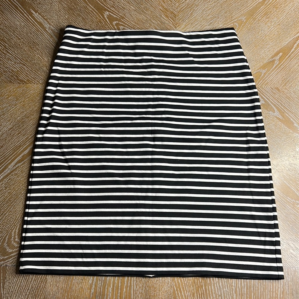 OLD NAVY Black White Stripe Skirt S